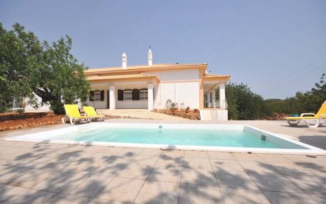 Large Country Villa With Private Pool, Vilamoura