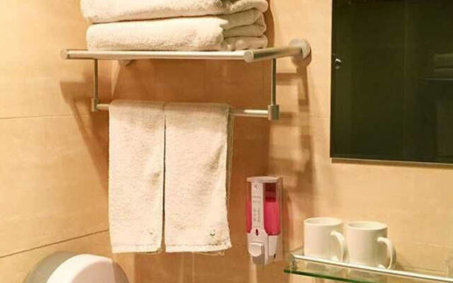 Hotel 66