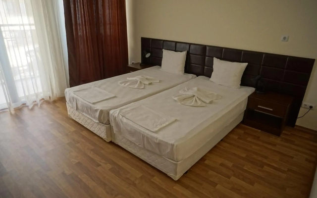 Hotel Golden Ina - Rumba Beach