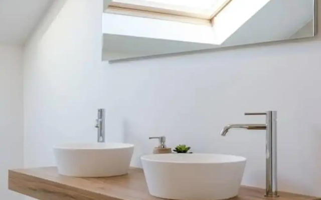 Spacious House With Garden for Family and Friends