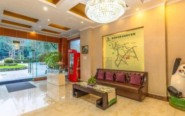 Qingcheng Panda Hotel