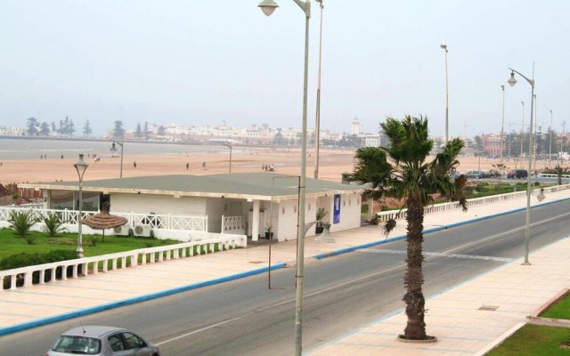 Apartment With one Bedroom in Essaouira, With Wonderful sea View, Shared Pool, Enclosed Garden - 100 m From the Beach