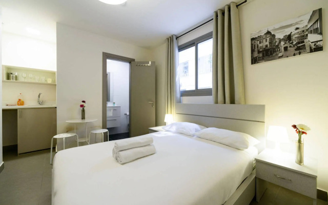 Dizengoff Inn
