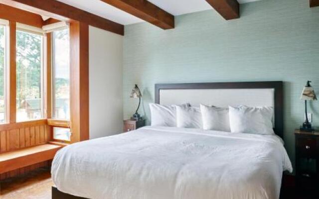 Whiskey Landing #211 Ocean's Edge by Natural Elements Vacation Rentals