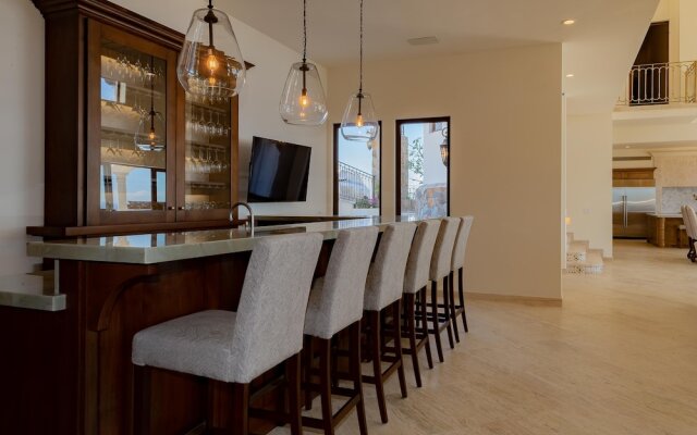 Villa With Sweeping Ocean Views From Pedregal: Casa Stella