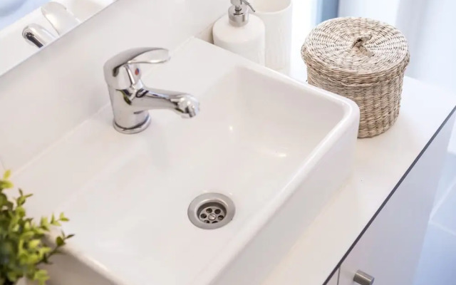 Trind5 · Samasal Trindade Apartments #5 Next to Aliados!