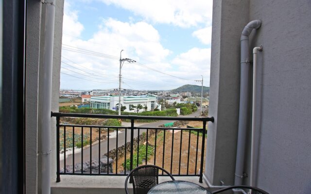 Sea and Star Pension