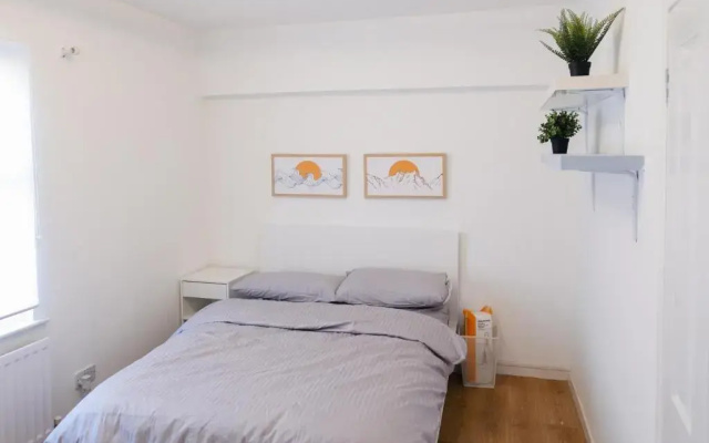 Super Modern 2BD City Center Apartment Belfast