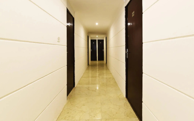 OYO Flagship 18618 Ocean Blue Residency