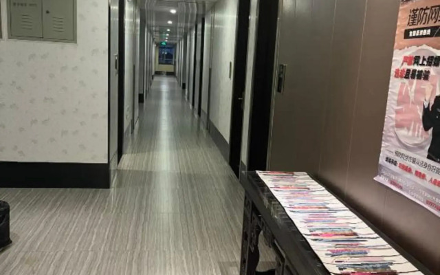 Jiaxing Guantang Leju Bussiness Hotel