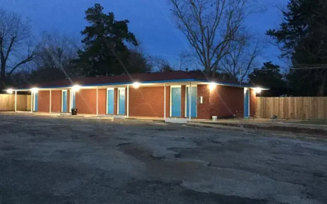 Economy Inn