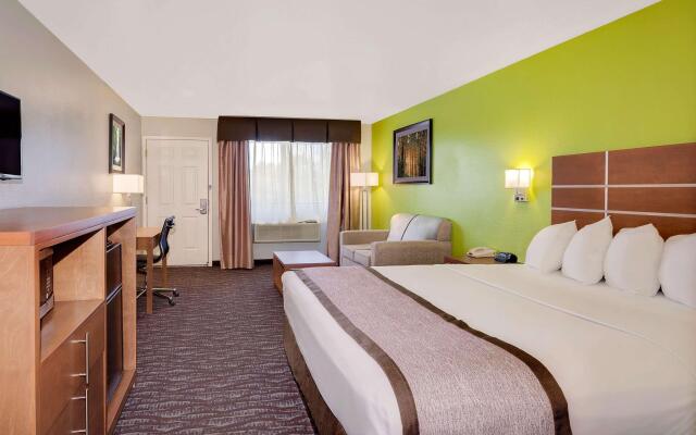 Days Inn & Suites by Wyndham Arcata