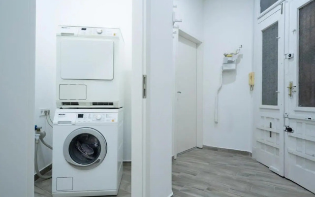 Modern stylish studio at central location