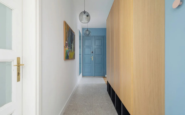Family Apartment in Center by Renters