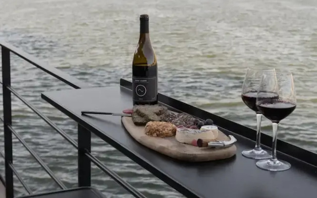 LA PENICHE - Bed And Bicycle - Tournon