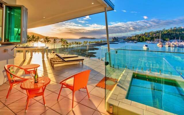 Pavillions Penthouse 25 Hamilton Island