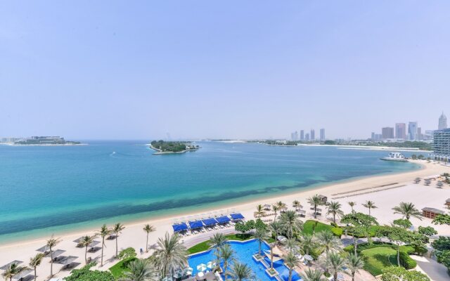 Shoreline Beachfront Luxury Palm
