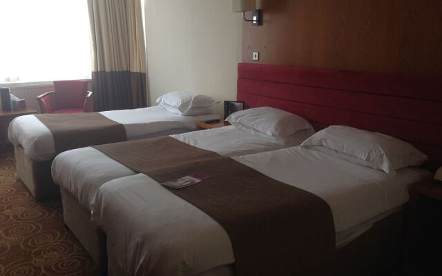 Falcon Hotel