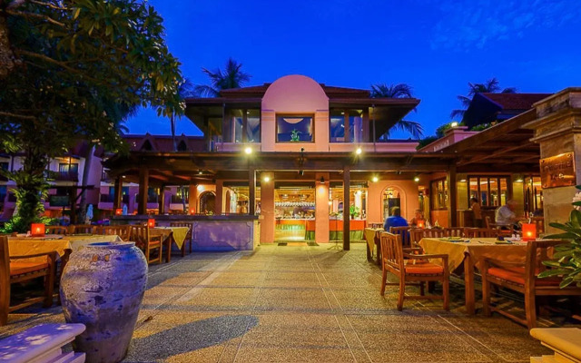Seaview Patong Hotel