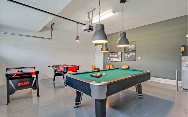 6 Bdrmgolf Coursegated Resort