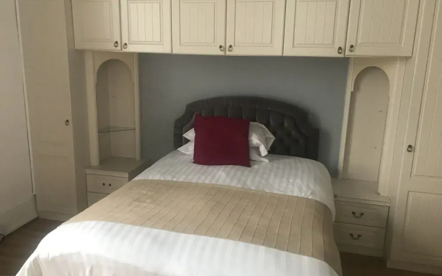 OYO Newcastle West