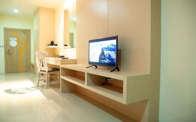 Jolly Suites Petkasem