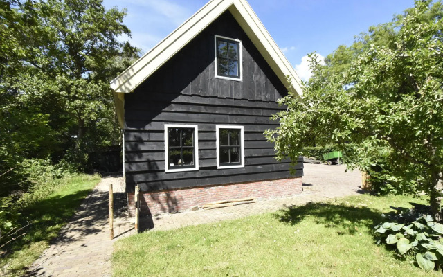 Alluring Apartment in Sint Maartensbrug with Garden