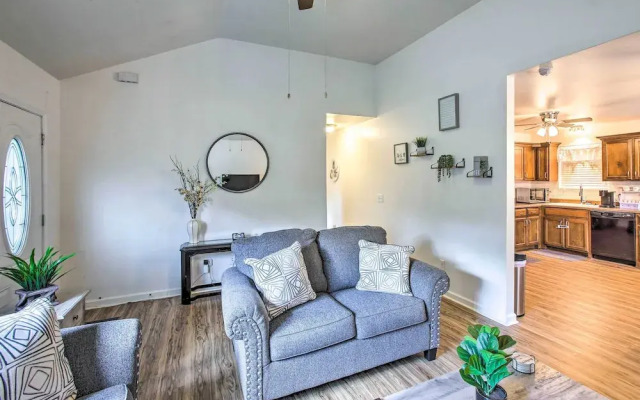 Charming Springfield Escape w/ Furnished Deck