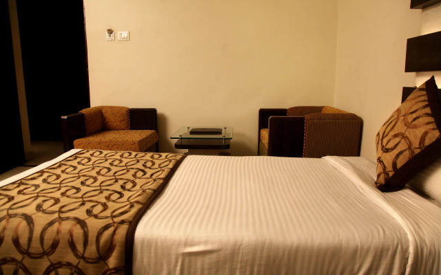 OYO Premium Allahabad Civil Lines