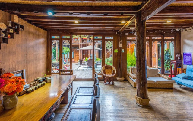 Yi Jing Xuan Inn