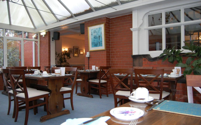 Chester Court Hotel