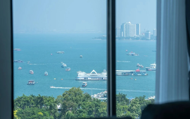The Point Pratumnak by PSR ASIA
