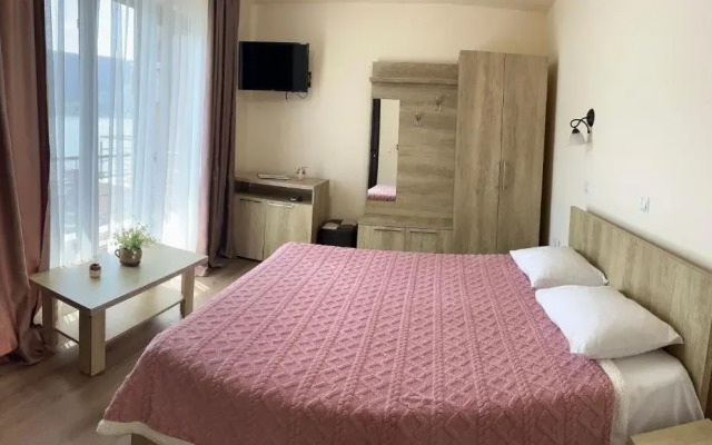 . Pensiunea MELBA New