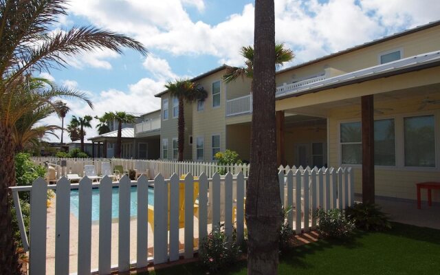 Beach Club Clubhouse 3