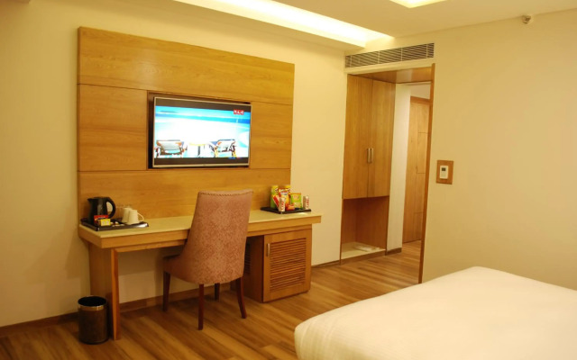 Glades Hotel