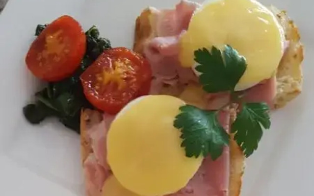 Mary Valley Views B + B