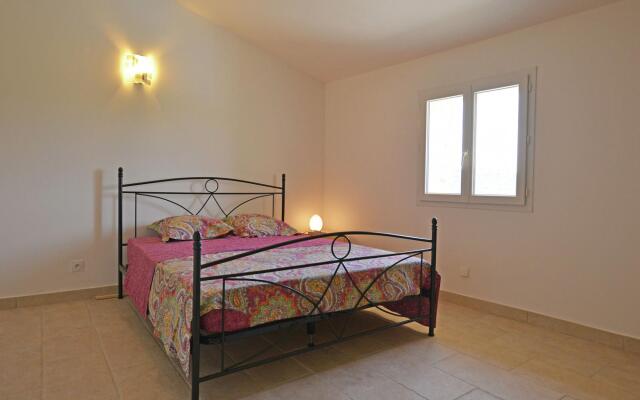 Luxurious Villa in Saint-Laurent-de-Carnols