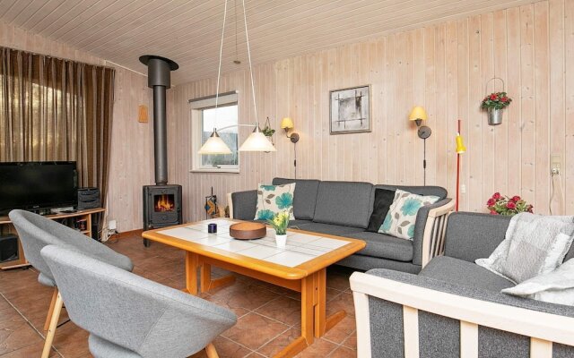 Quaint Holiday Home in Dannemare With Whirlpool