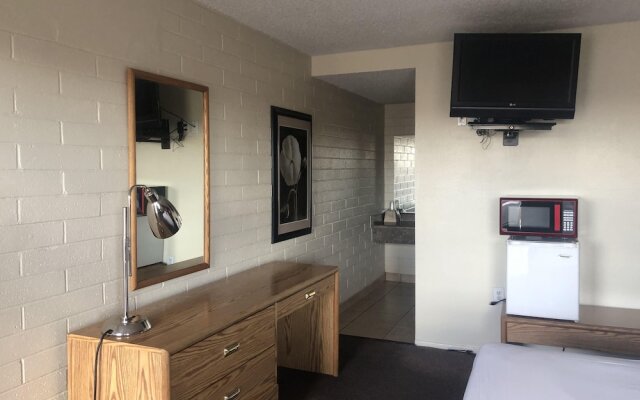 Lazy 8 Motel