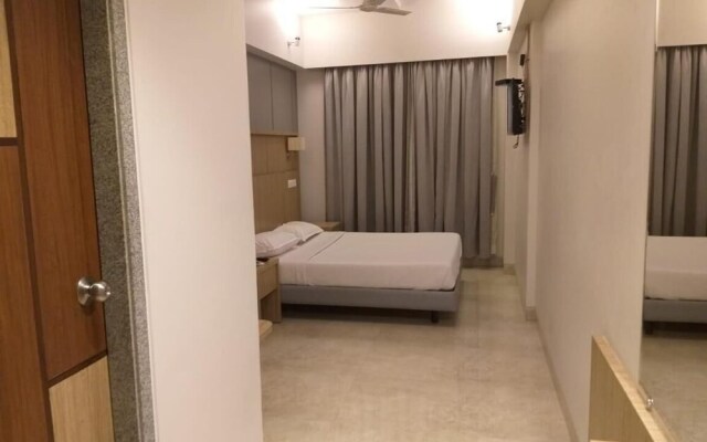 Seasons Hotel