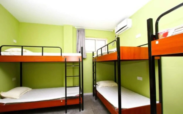 Meet int'l Youth Hostel Pichaiyuan