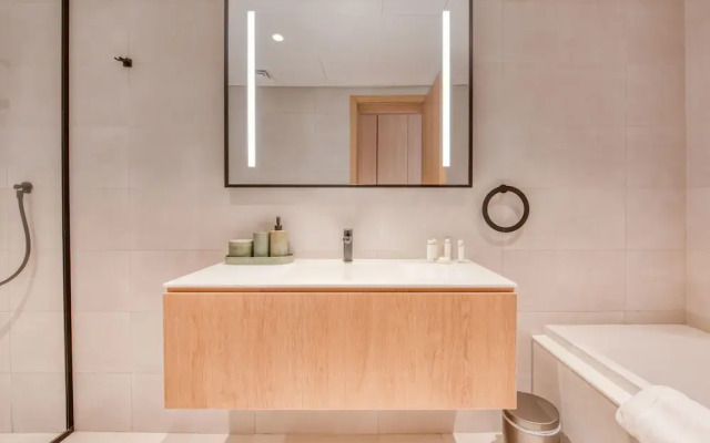 Maison Privee - Marquise Square - 2505