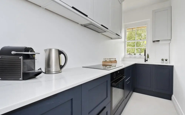 Perfect Pied-a-terre in Clapham by Underthedoormat
