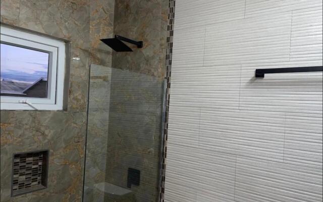Modern Luxury 2 Bedroom