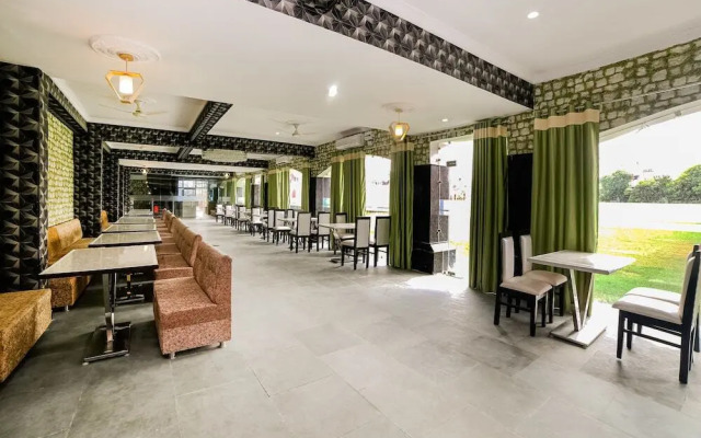 Oyo 41923 Prema Kunj Resort
