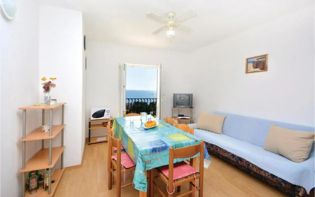 Apartment Ivan Dolac with Sea View X