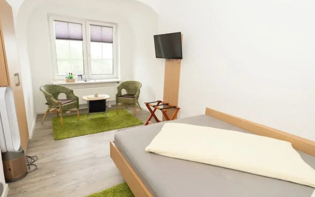Hotel Garni BURG WALDENSTEIN