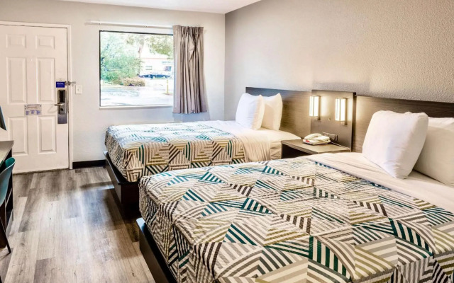 Motel 6 Carlsbad, CA - East