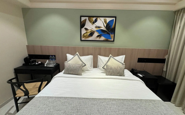 Hotel Mumbai House - Malad Valnai