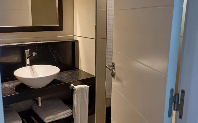 Linda Bay 223, Mar de las Pampas